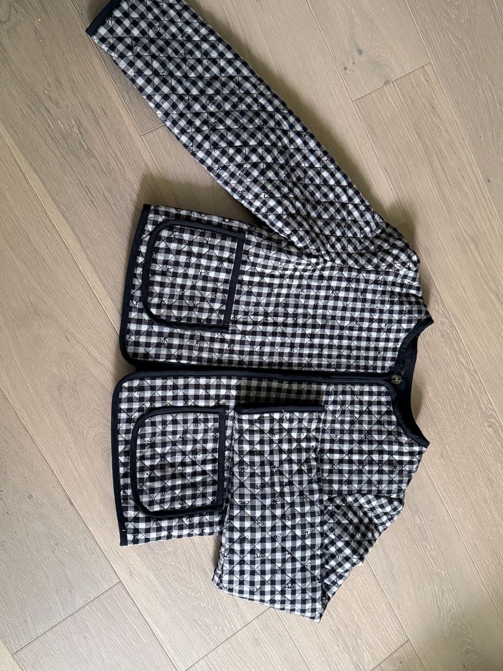 Harlow Black & White Houndstooth Cropped Blazer - Picture 2 of 4